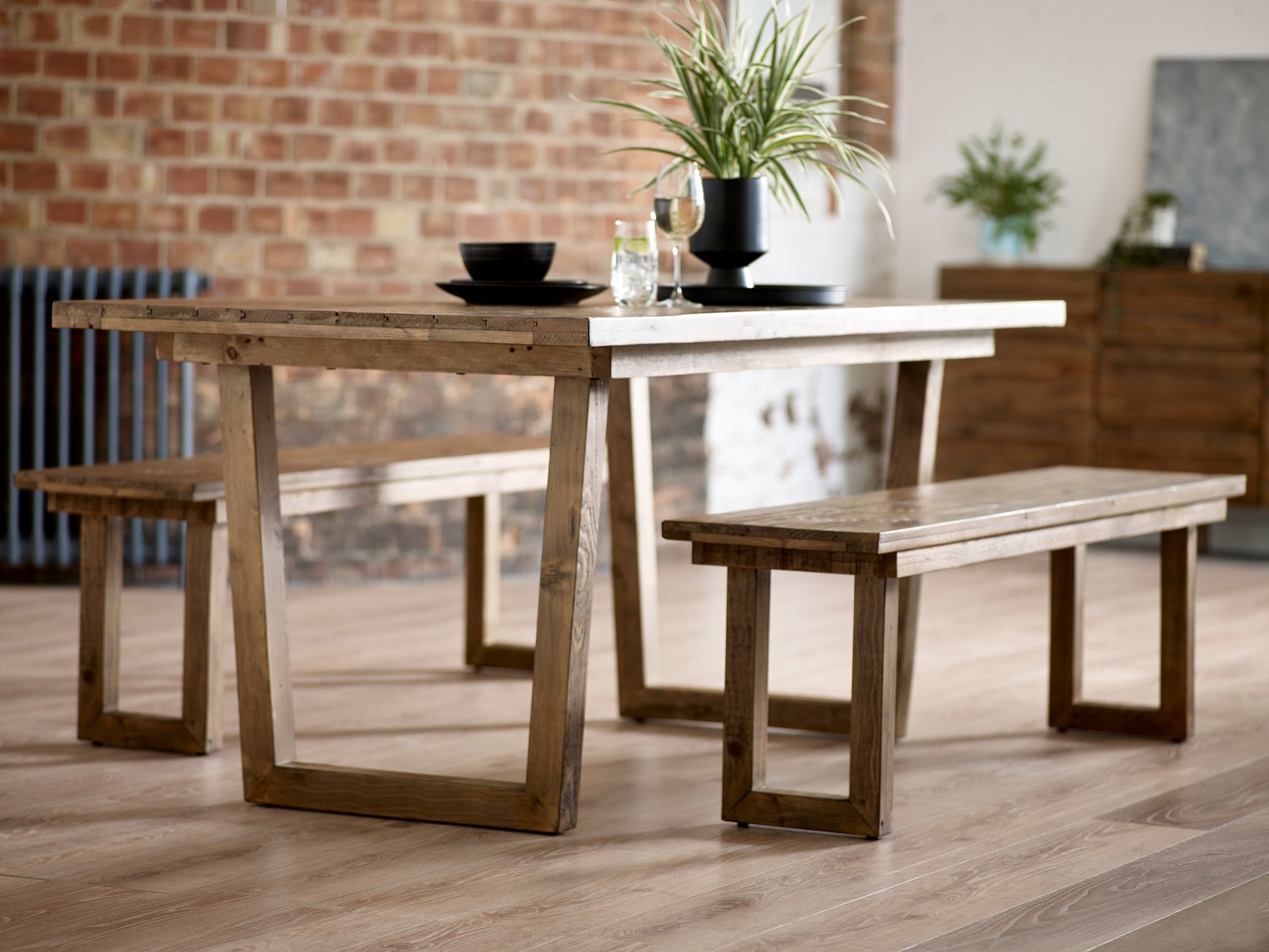 Woburn Dining Table