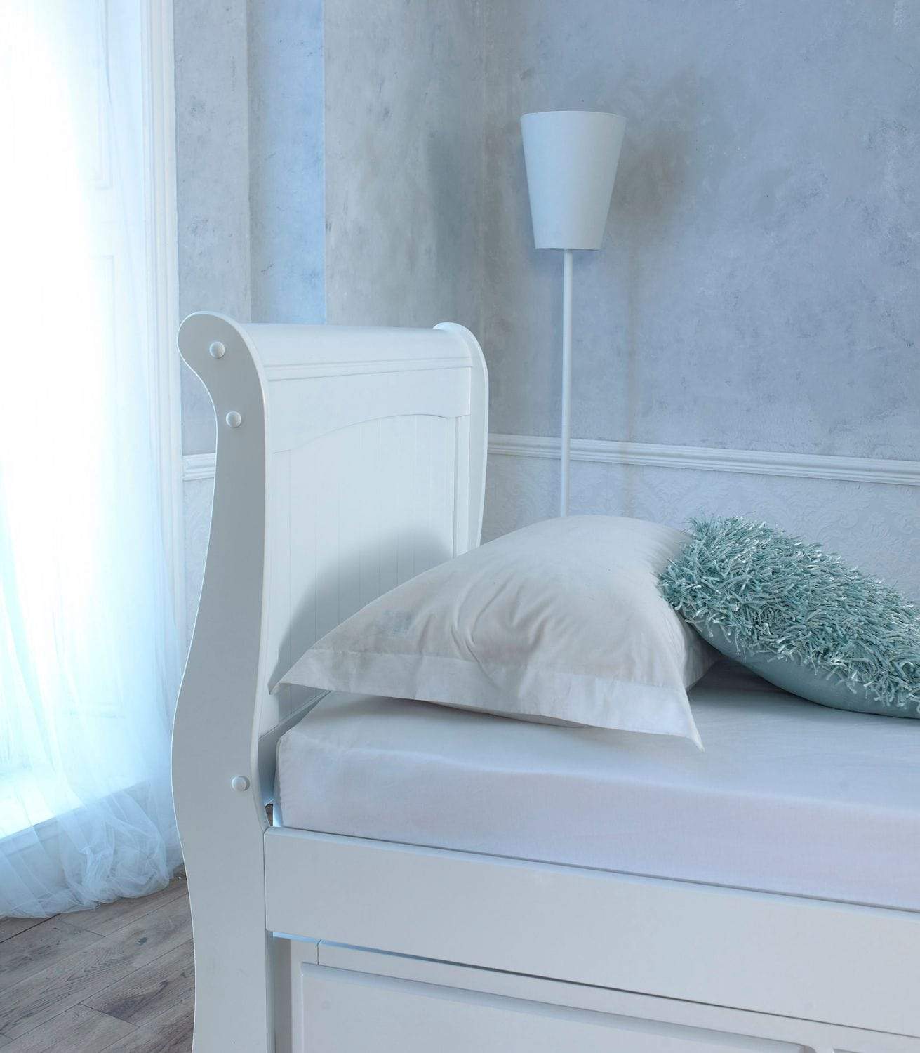 Artisan Bed Company Cabin Bed Captain Bed - White