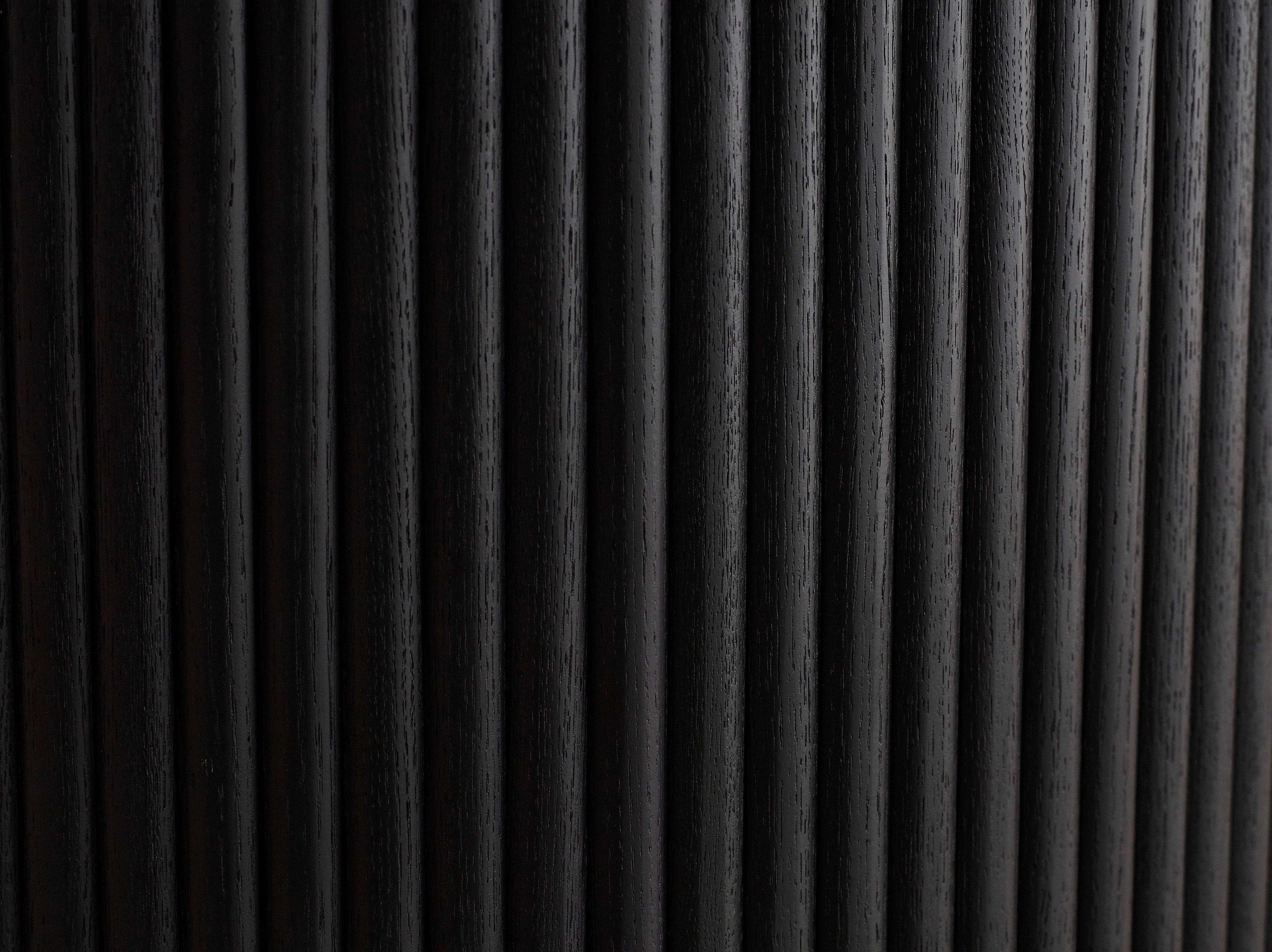 Julian Bowen Dining Table Louis Fluted Round Dining Table - Black Bed Kings