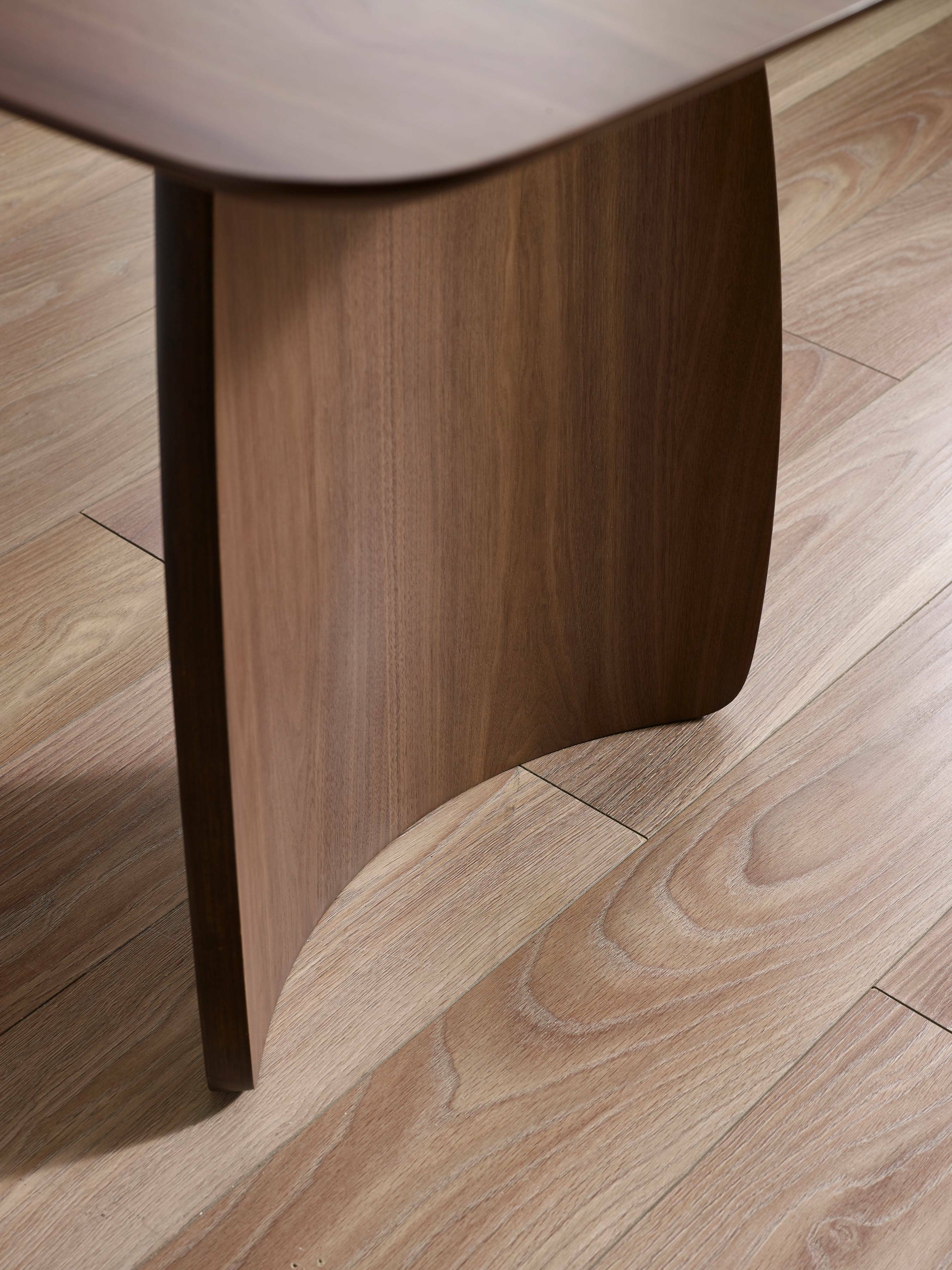 Artemis Curved Leg Walnut Dining Table