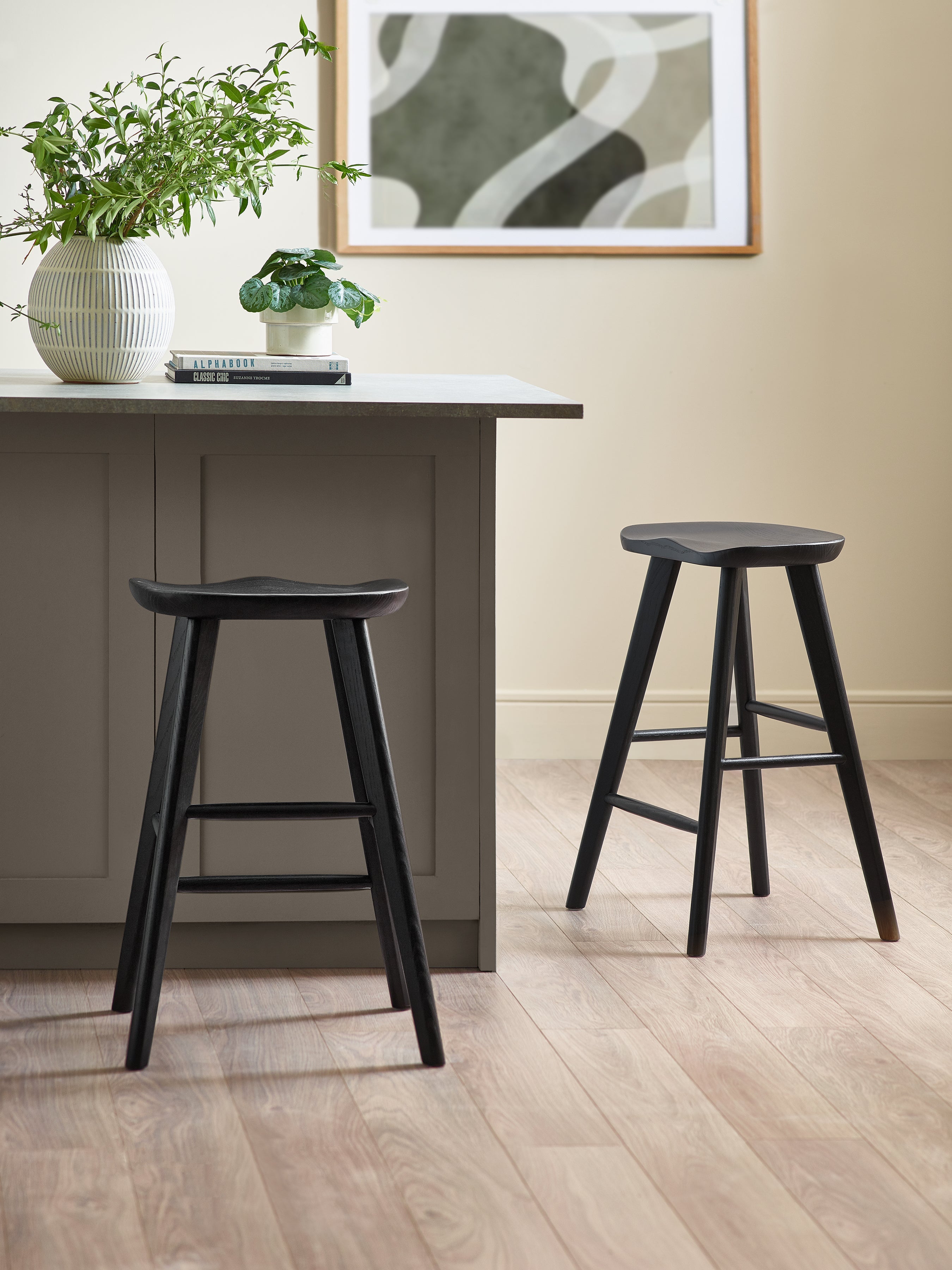 Mulu Black Solid Oak Bar Stool