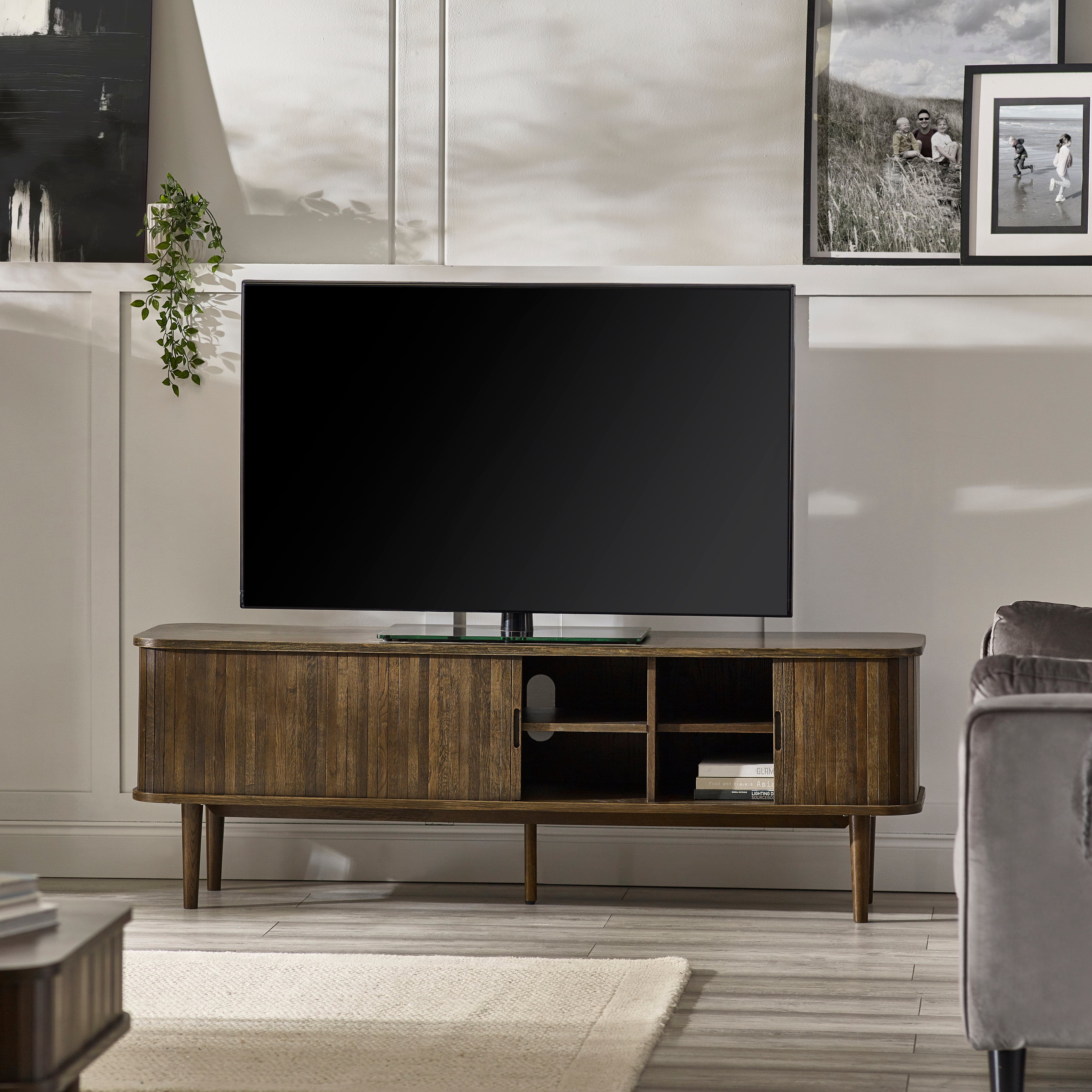 Julian Bowen TV Unit Arya Media Unit Bed Kings