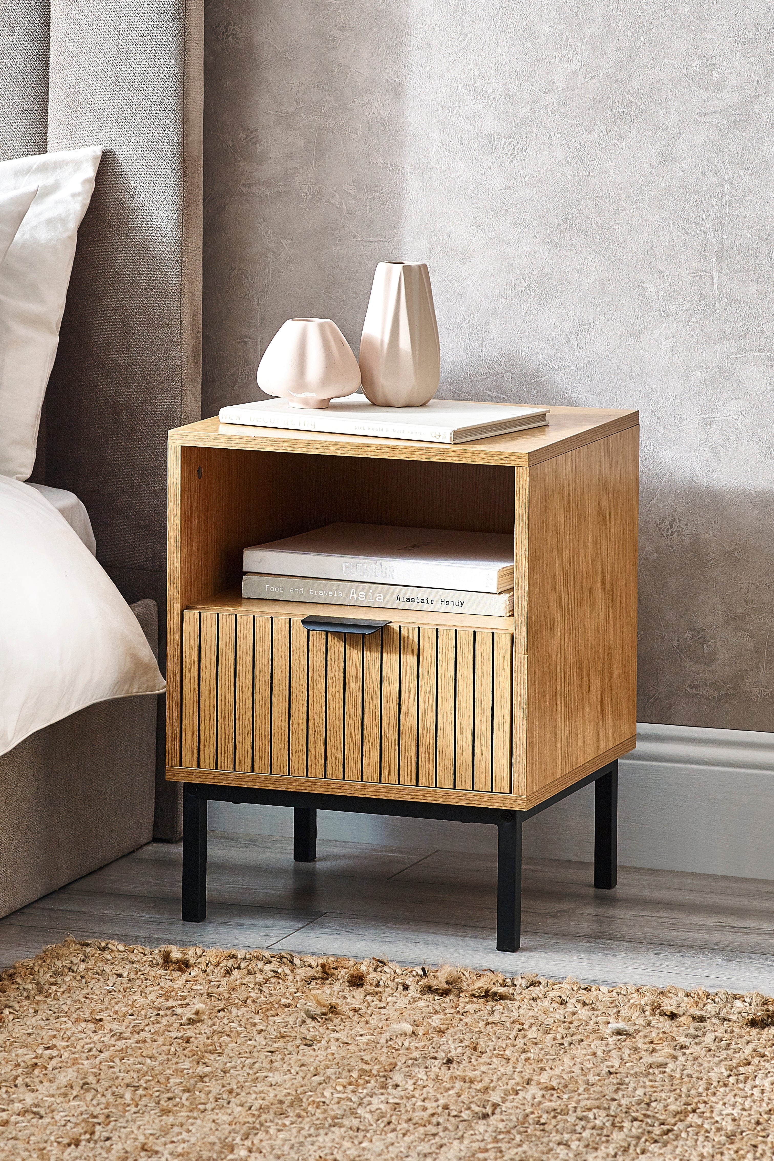 Julian Bowen Lamp Table Sia Side Table Bed Kings